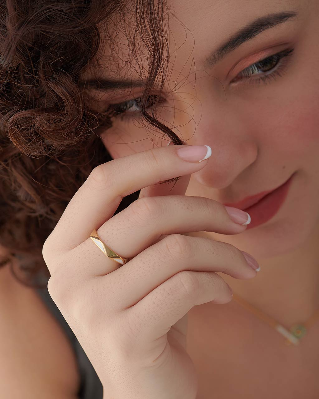 Pyramid Cera Band, 14K Solid Gold-2
