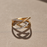 Interlocked Chevron Diamond Band