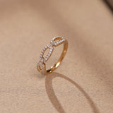 Paperclip Baguette Diamond Band