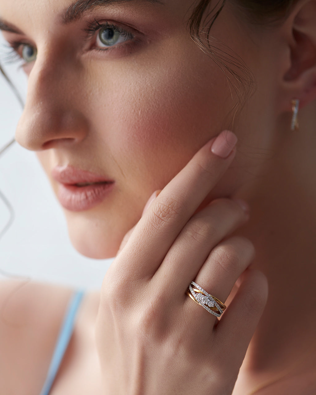 Three Stone Stylish Rings Ring 14K Gold Vermeil Lab Grown Diamond HYOU HYOU Fine Jewelry