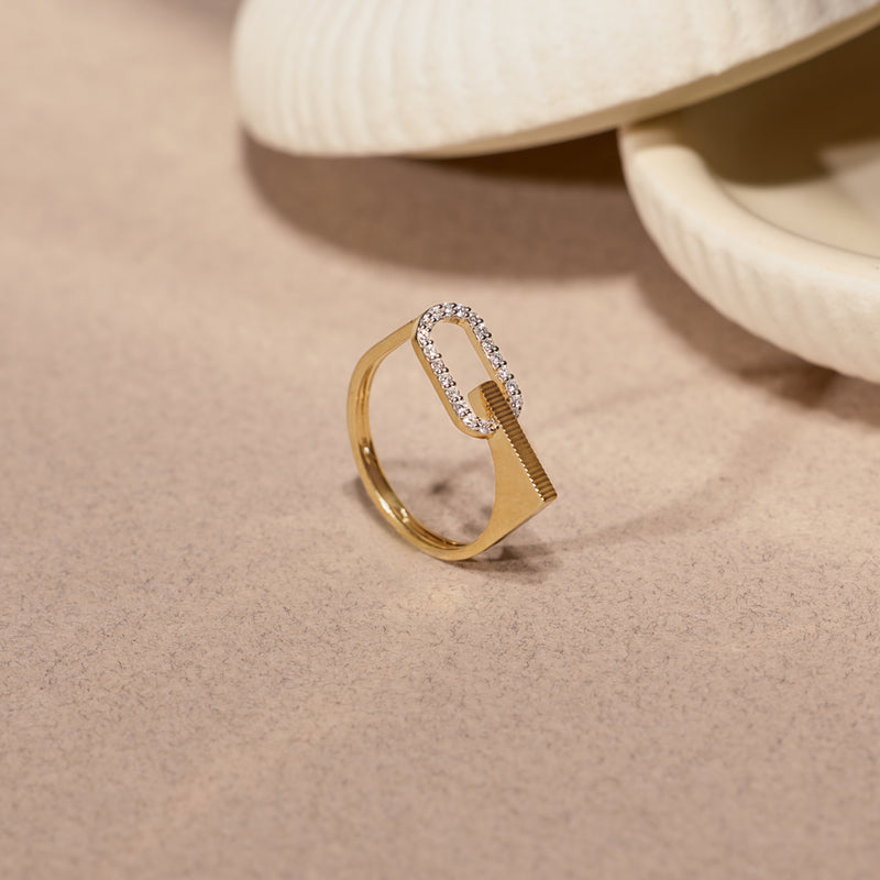 Glimmer Lock Diamond Ring