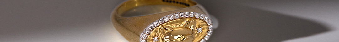 Cat Signet Diamond Ring