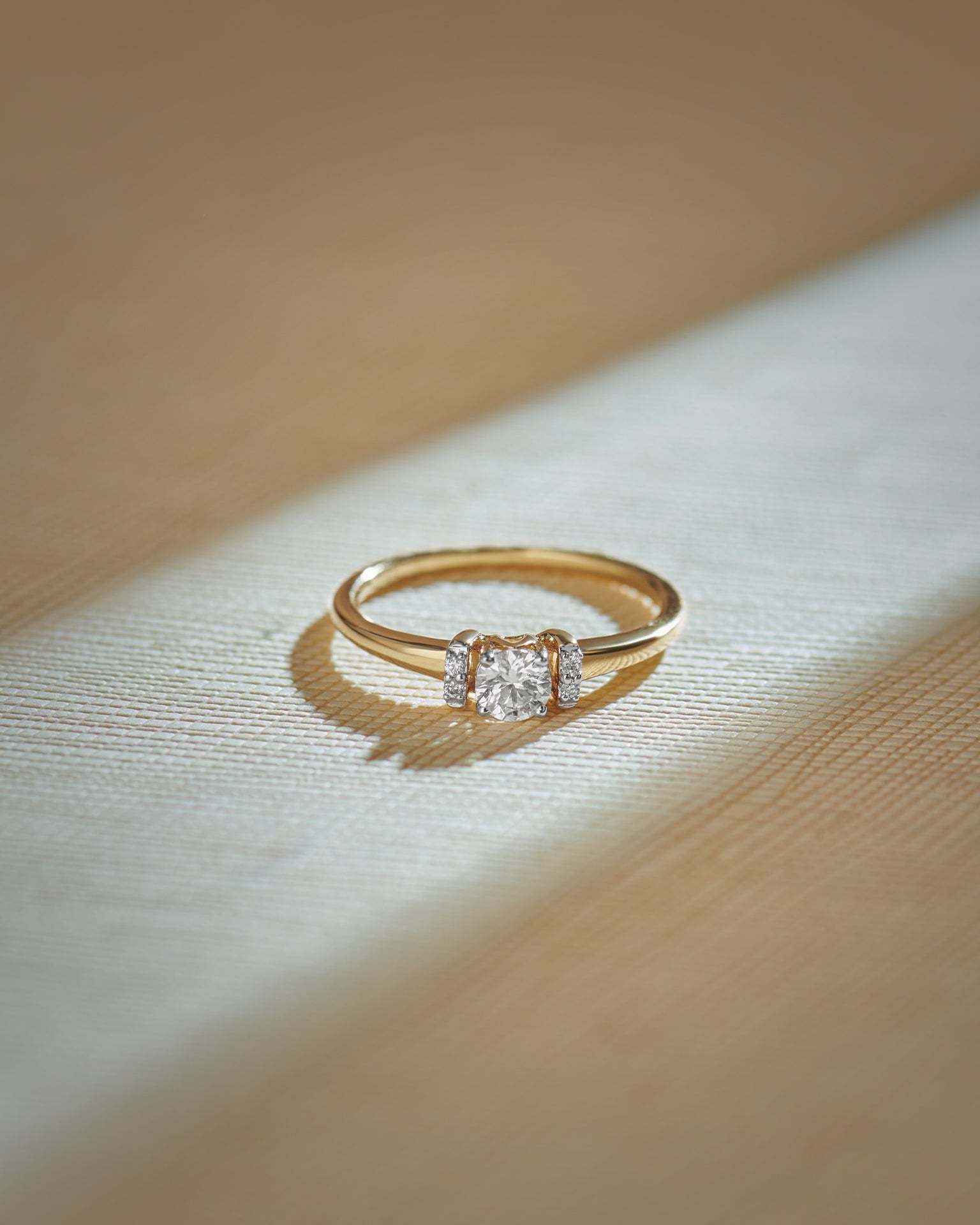 Bar Solitaire Ring