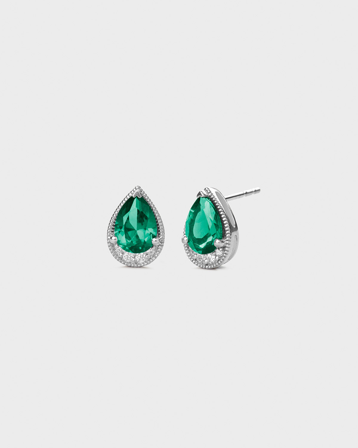 metal: Sterling Silver | color stone: Emerald