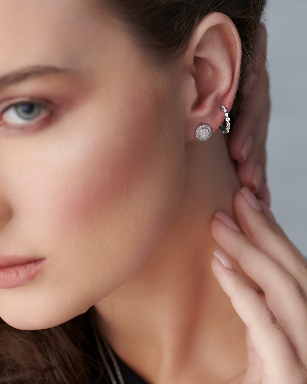 Graduated Hoops Graduated Medium Hoop Earrings|Sterling Silver Lab Grown Diamond |HYOU ...