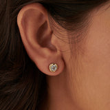 Eterna Solitaire Studs