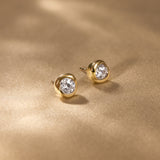 Eterna Solitaire Studs