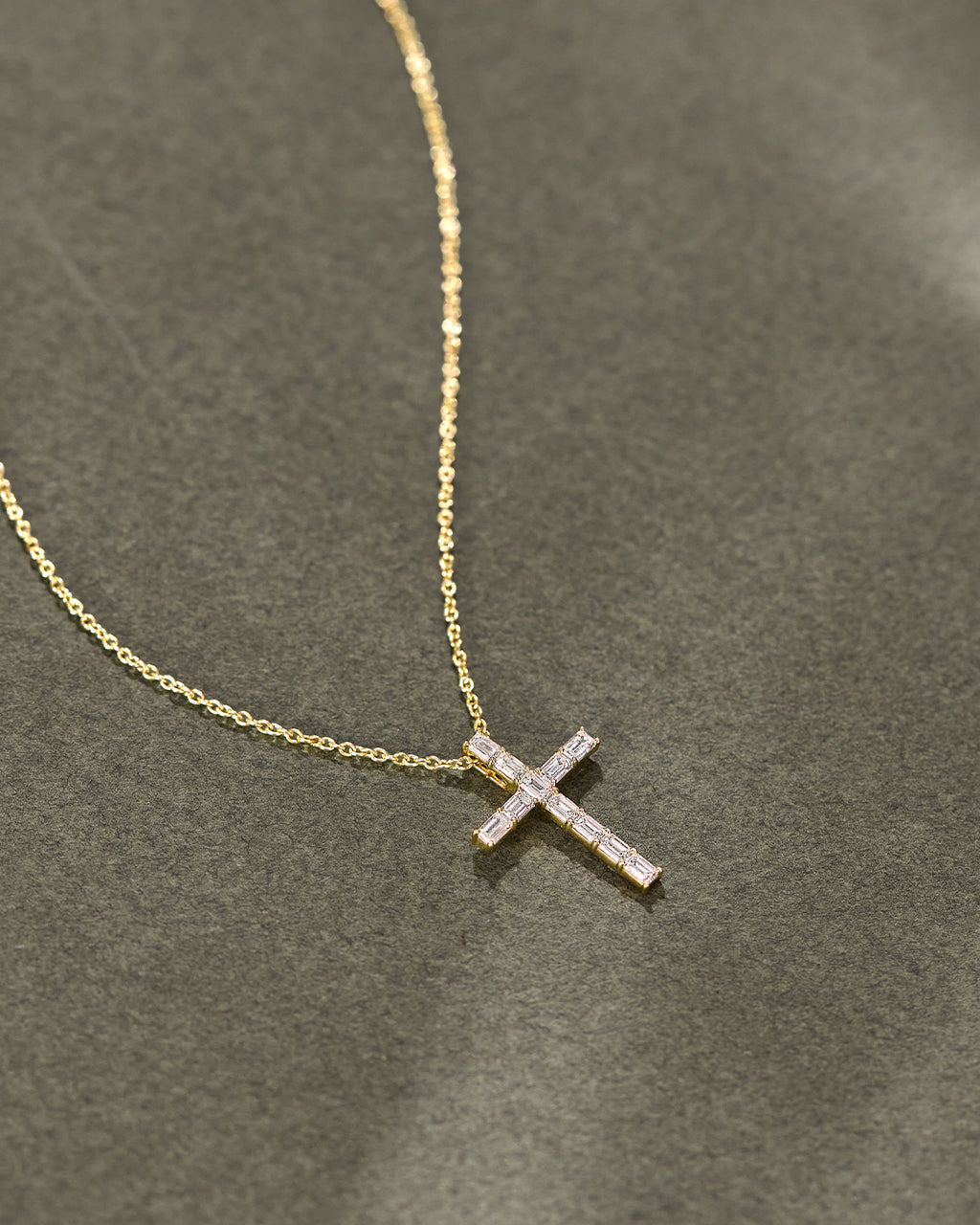 Cross Baguette Diamond Necklace|14K Gold Vermeil Lab Grown Diamond