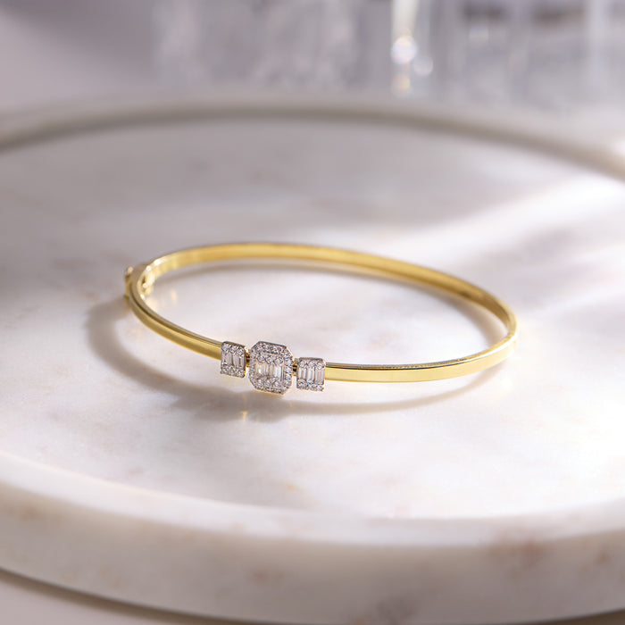 Emerald Diamond Glow Oval Bracelet