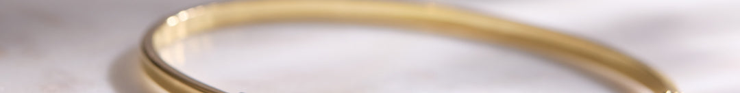 Luxe Bar Diamond Oval Bracelet