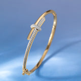 Bold Edge Diamond Oval Bracelet